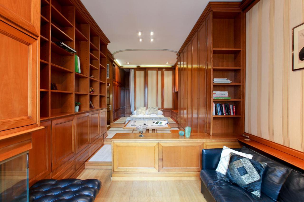 San Babila Apartamento *
